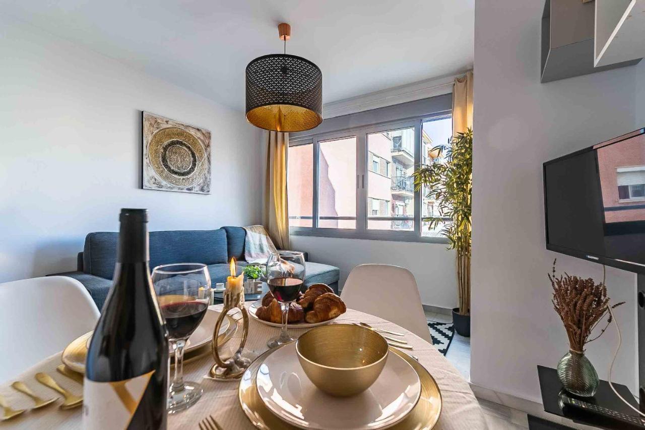 Carlos Haya Beautiful Apartment With Parking Málaga Buitenkant foto