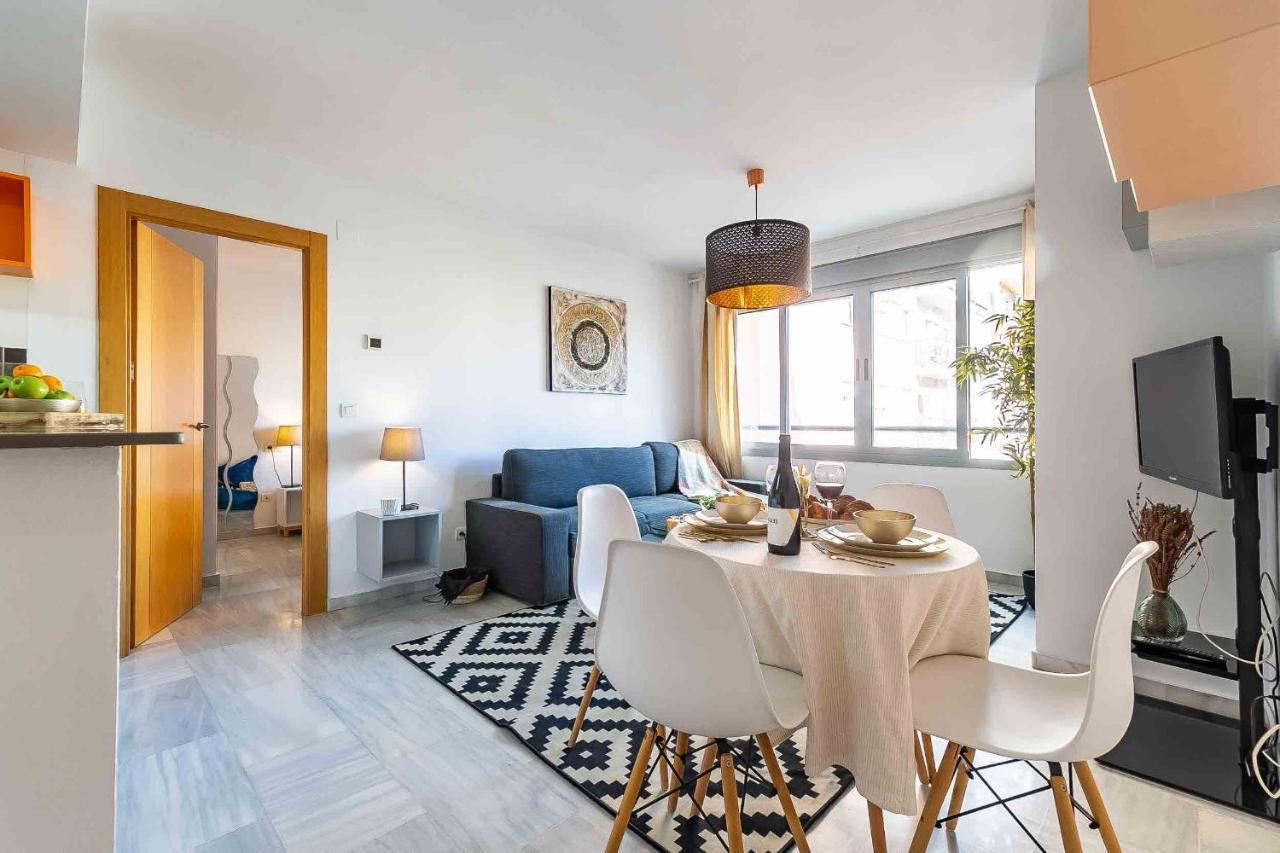 Carlos Haya Beautiful Apartment With Parking Málaga Buitenkant foto
